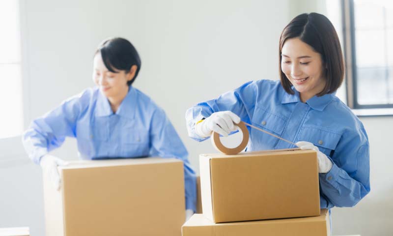 女性スタッフ対応の画像